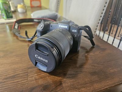 cannon eos rp camera