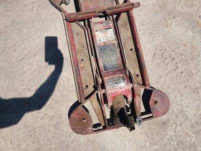 Blackhawk 1/2 Ton Transmission Jack - Floor Mount, Hydraulic Lift