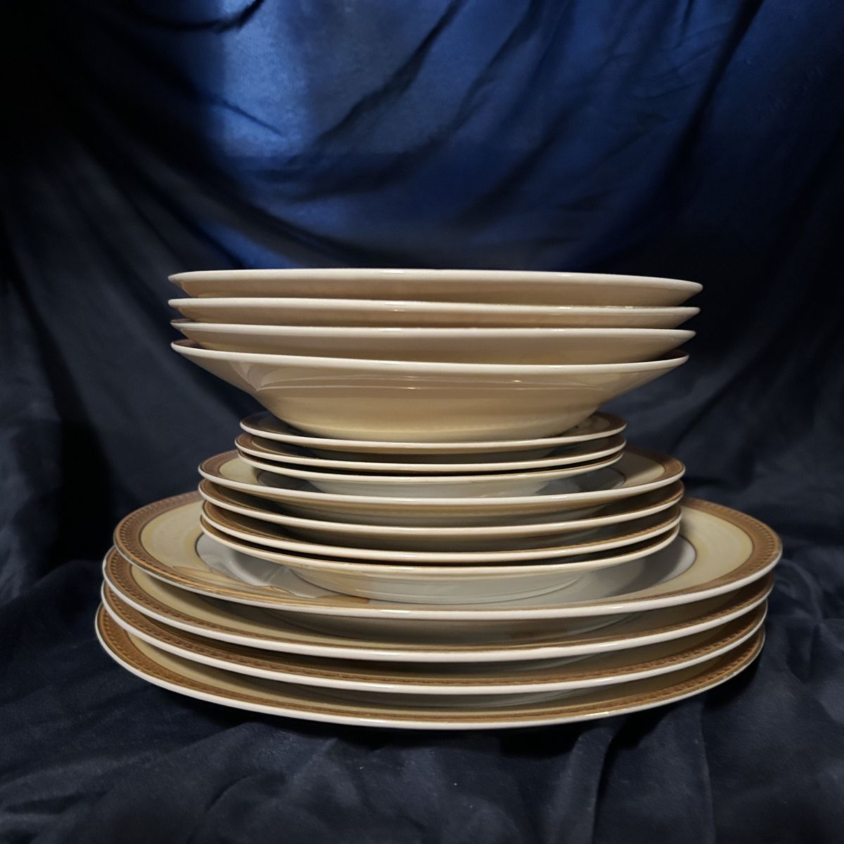 Main image 4