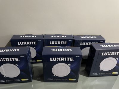 New in Boxes set of 6..6-in 1400 -Lumens Switchable white Dimmable LED Canless recessed lighting