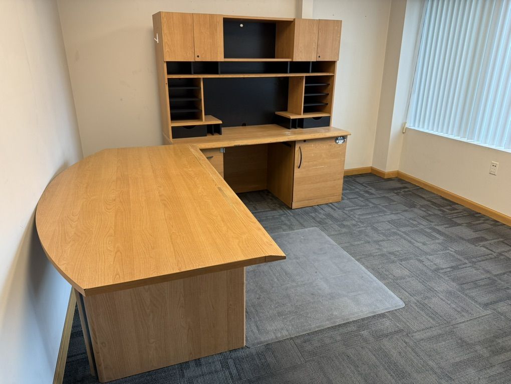 Desk, Credensa
