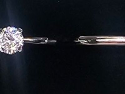 Ladies 18 karat gold . 50 ct. Natural diamond wedding set!