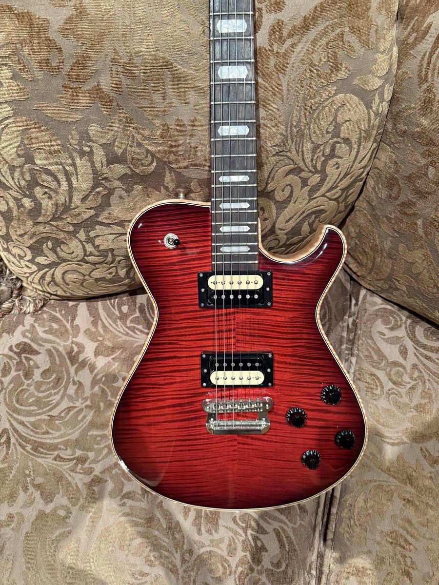 Main image 3