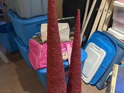Red Beaded Cone Tree Set