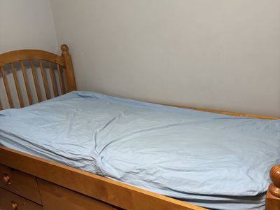 Twin bed