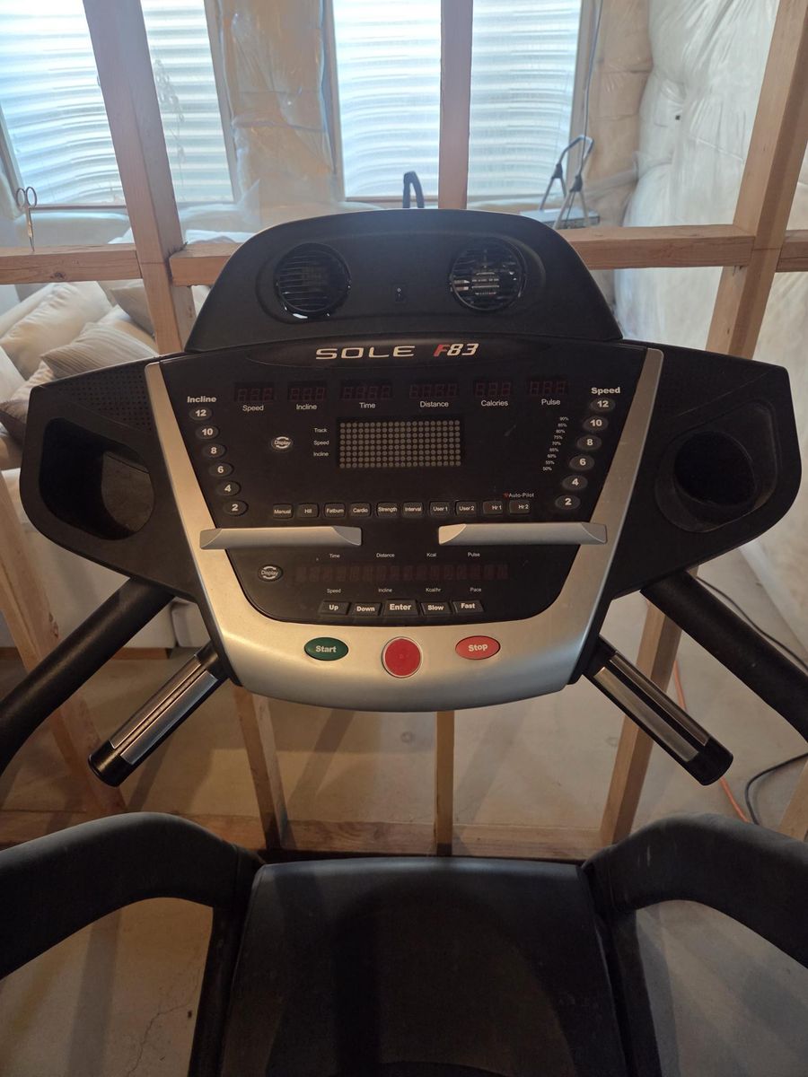 SOLE F83 Treadmill