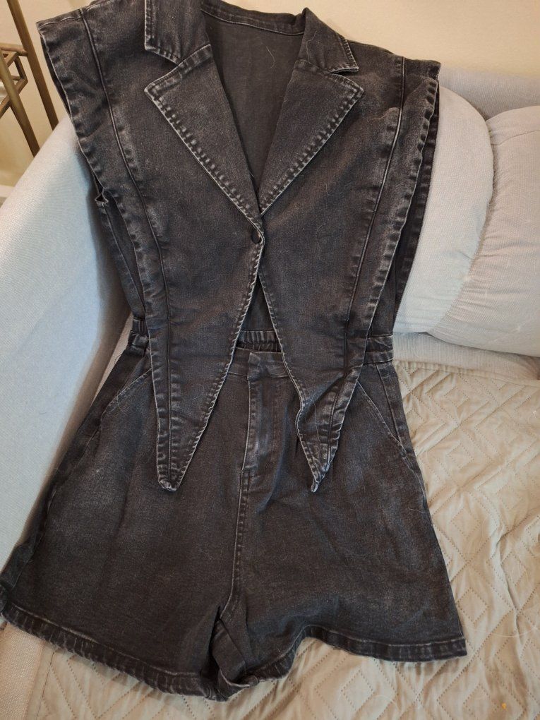 Women's Black Denim Romper, Size L - Stylish Sleeveless Design New