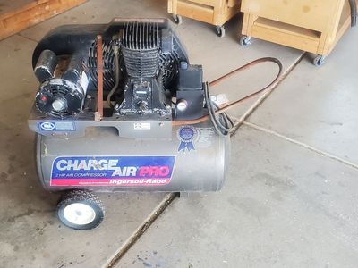 Air Compressor - Ingersoll-Rand 2hp 20 gallon