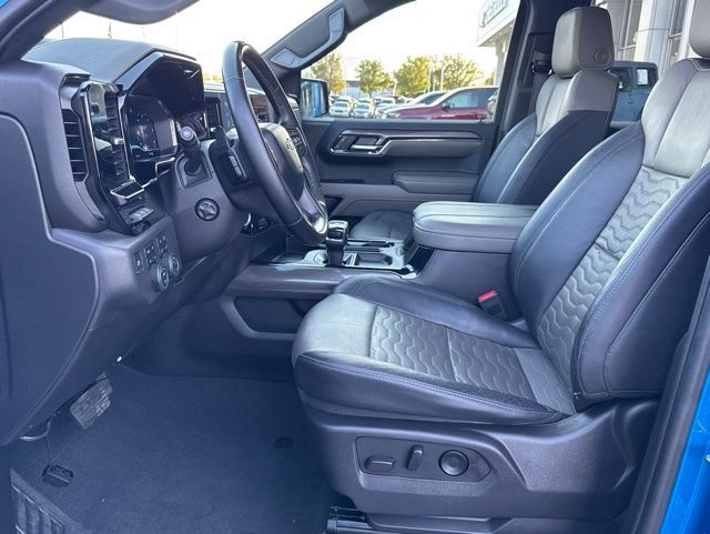 Main image 25