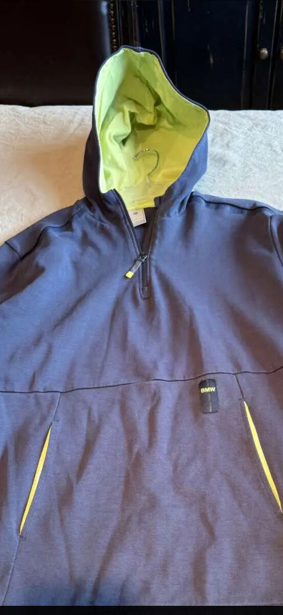 BMW Quarter Zip Hoodie Men’s Large