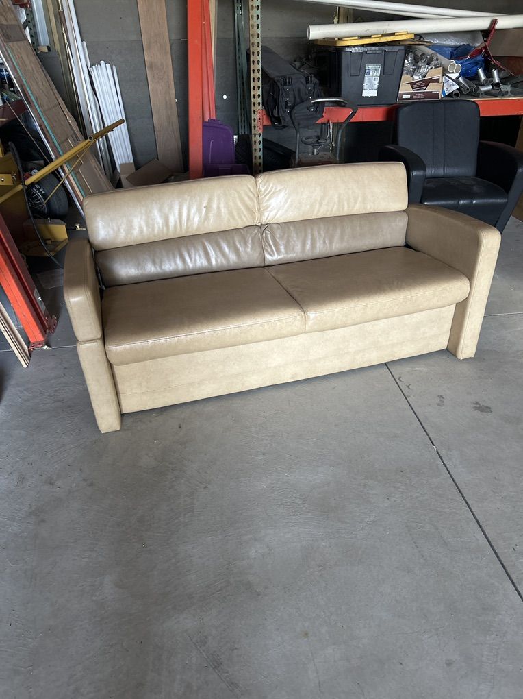RV Jacknife sofa