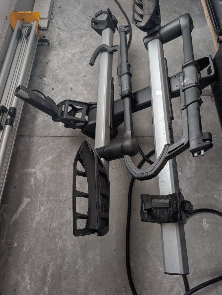 Thule T2 Pro XT 2 Bike Platform 2 inch Hitch Mount Rack