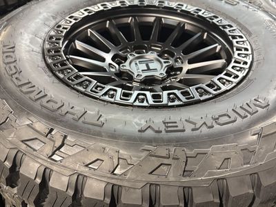 New 285/70r17 AT Hostile H137 6x5.5 Chevy Tacoma 6