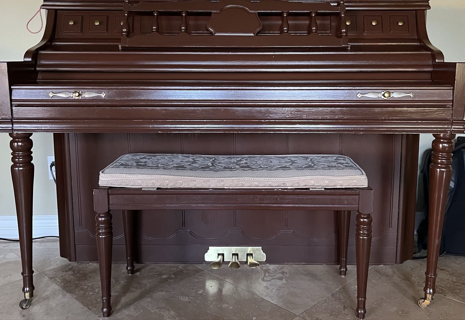 Main image 7