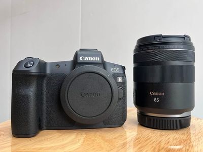 Canon R, 85mm