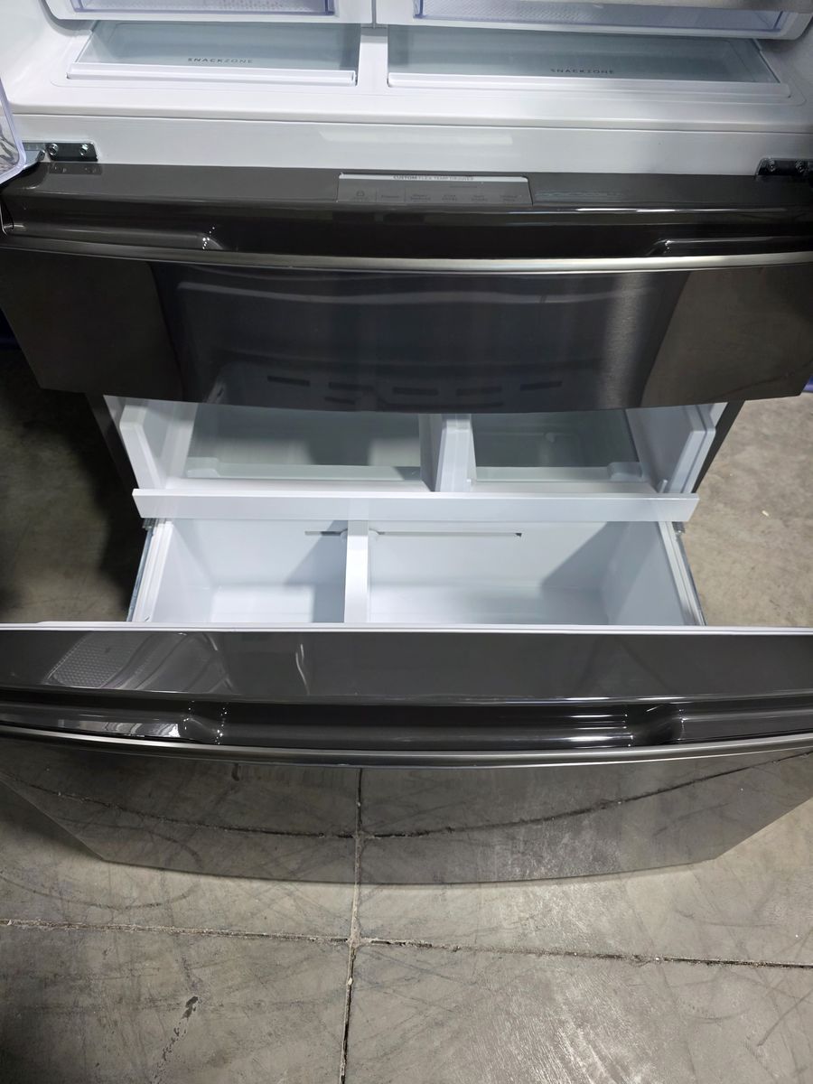 Main image 4