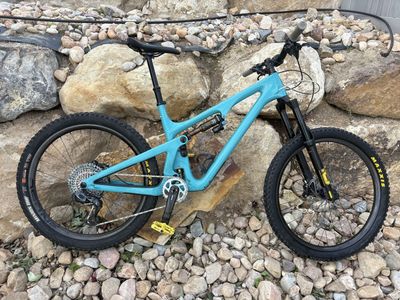 2021 yeti SB140 - size large w/ great upgrades