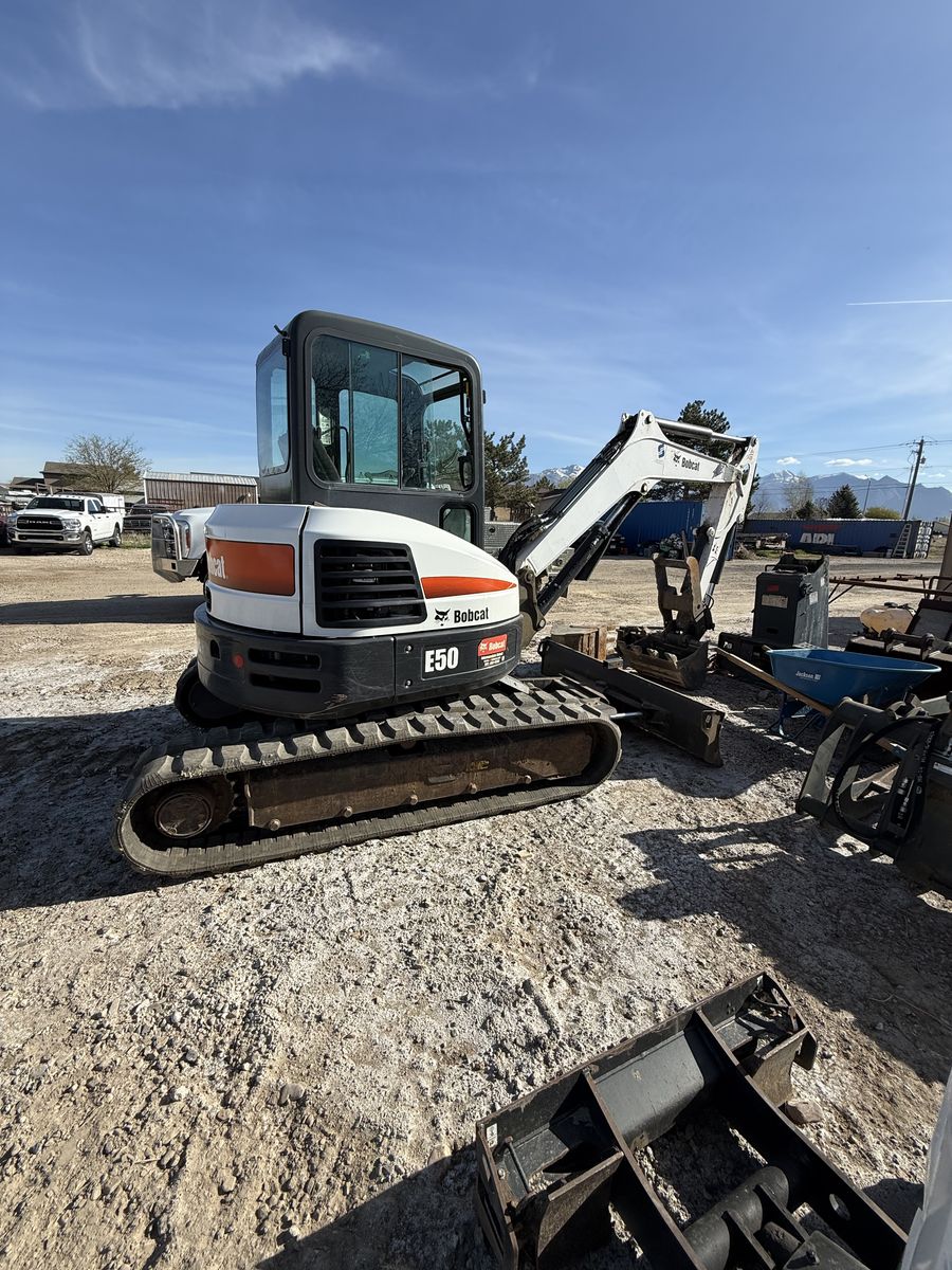 Bobcat E-50 2019