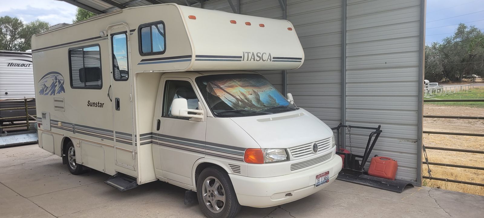 2002 Winnebago Itasca Sunstar 21 ft Motorhome
