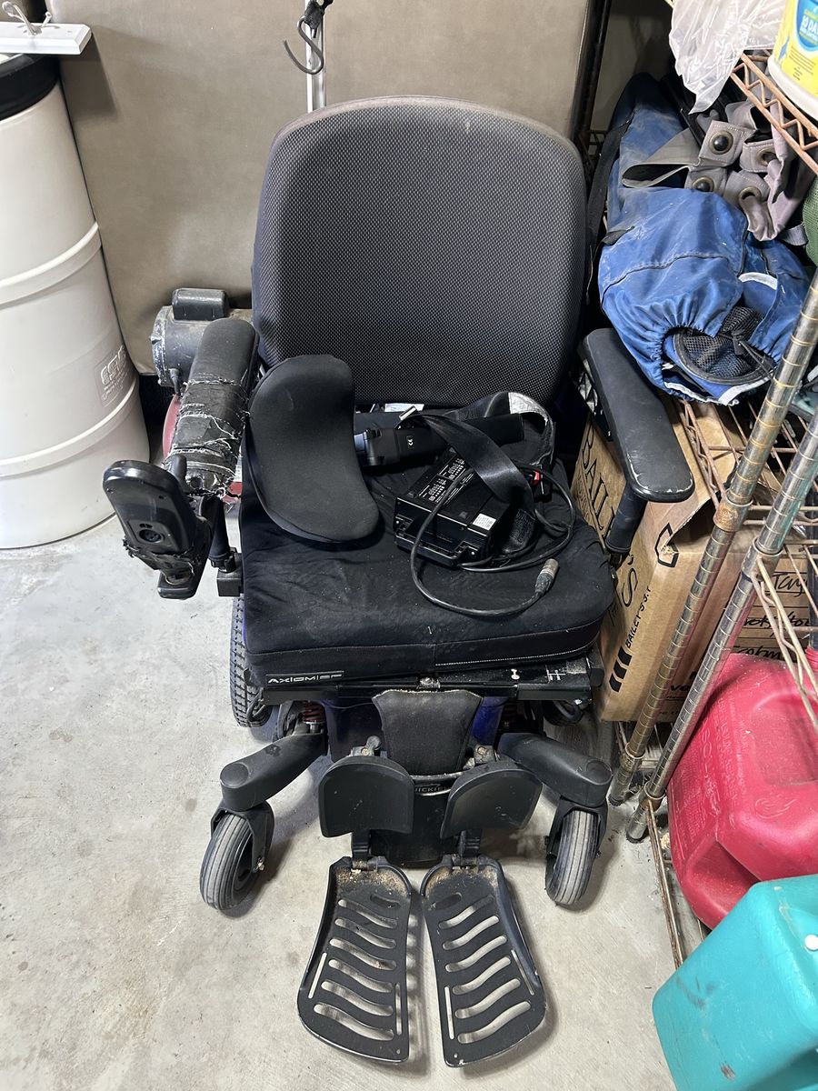 FREE!! Sunrise Medical Quickie Q500M Electric Wheelchair with Seating