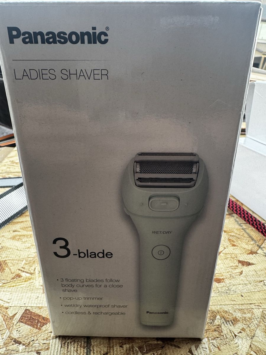 Panasonic ES-AWL6A G 3-Blade Wet/Dry Cordless Rechargeable Ladies Shaver with Pop-Up Trimmer