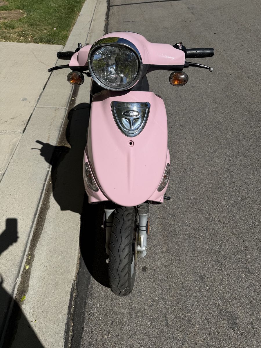 2012 Genuine Buddy 50cc Scooter
