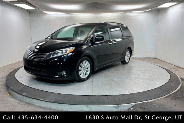 2017 TOYOTA SIENNA SE 8-Passenger