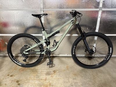 2022 Commencal Meta SX - Medium/Large