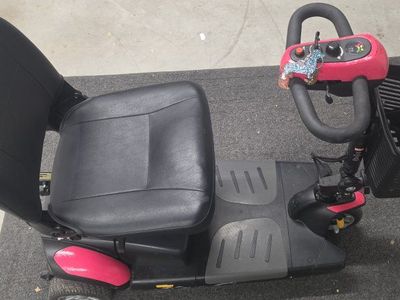 Buzzaround XLS 3-Wheel Compact Travel Mobility Scooter w suspension.