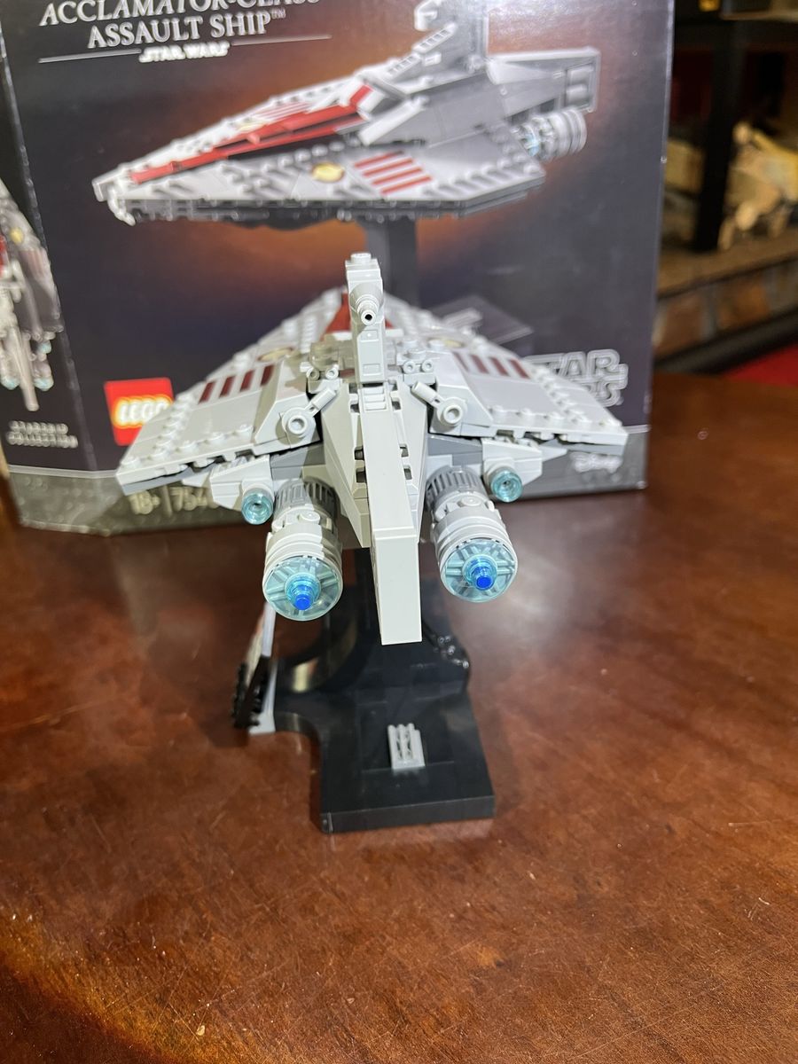 Main image 4