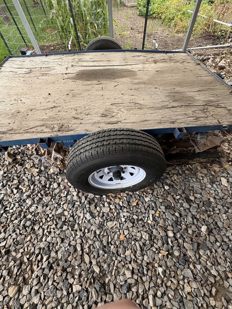 5x8 tilt utility trailer- great tires