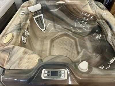 PRESIDENTS’ DAY HOT TUB SALE HUGE SAVINGS!