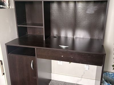 Dark Wood Computer Desk with Hutch and Storage Cabinet handle broken off but easy fix