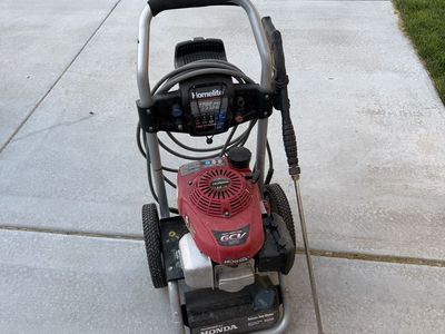 Homelite 2700 PSI 2.3 GPM Gas Pressure Washer with Honda GCV 160 Engine
