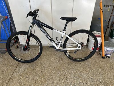 Mountain Bike - Specialized Hardrock