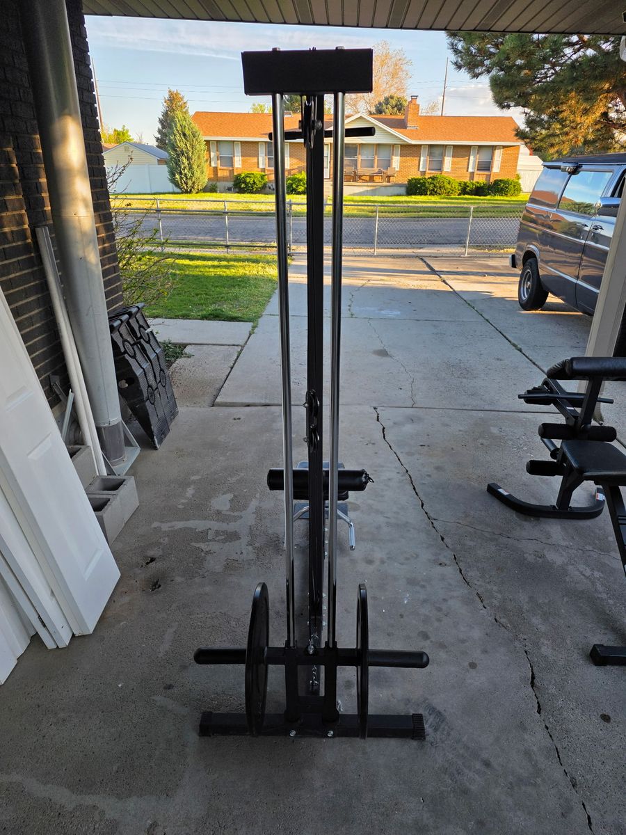 Lat Pulldown Station - Perfect for Strength Training