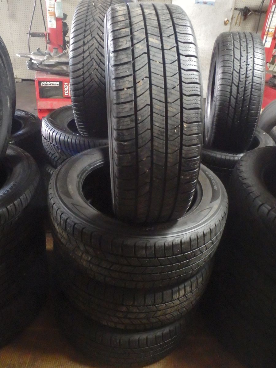 225/55R17 ROAD HUGGER GTP AS SET OF USED TIRES