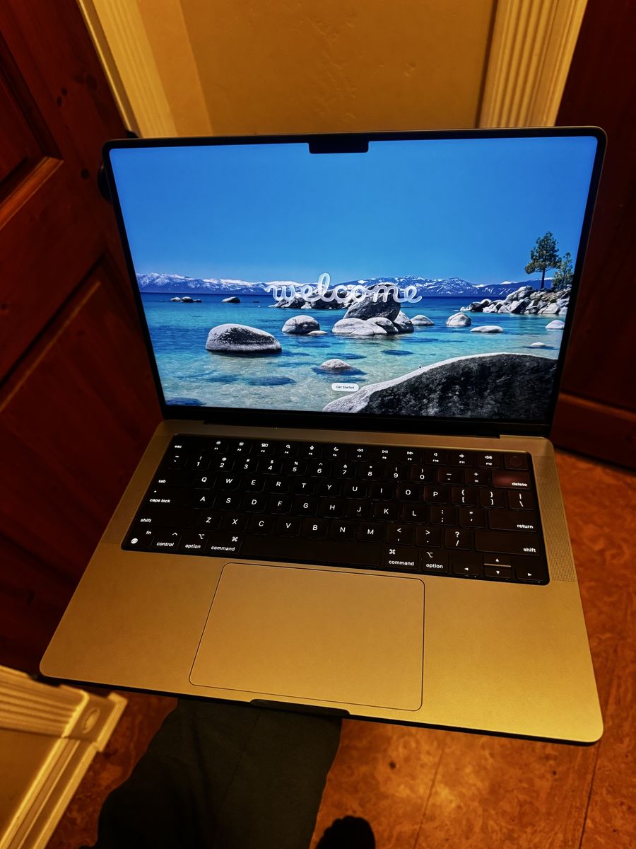 MacBook Pro 14” 2021 – M1 Pro, 16GB RAM, 512GB