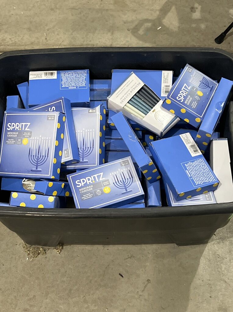 Box Of 100's Menorah Candles White Ling Birthday