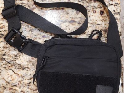 Brand new 945 Industries carry bag