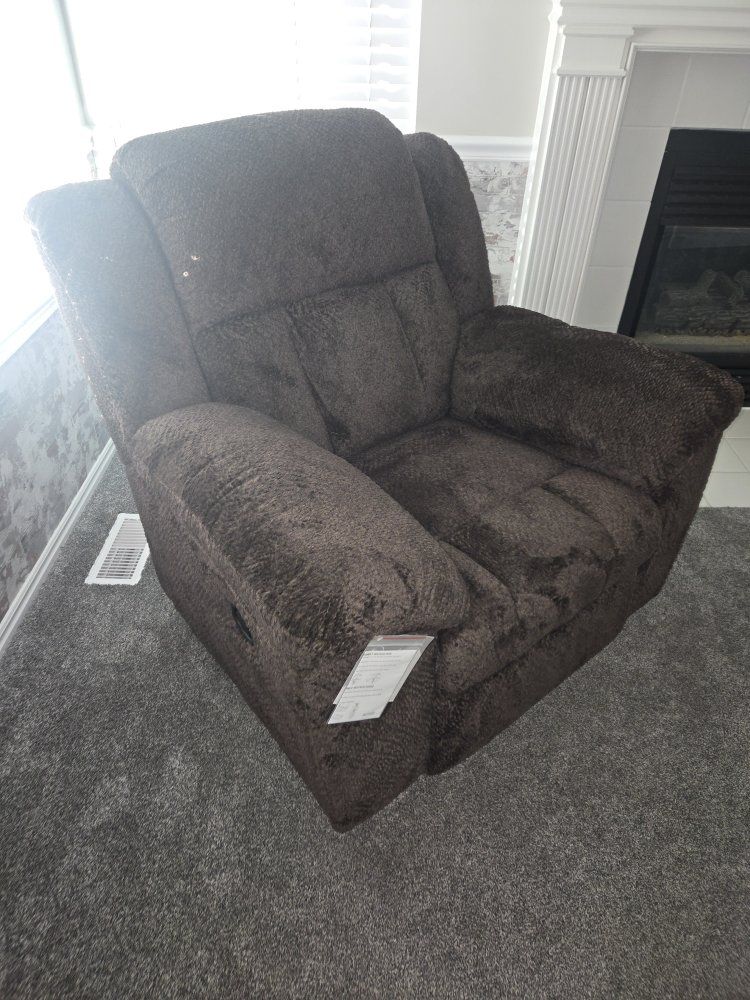 Main image 2