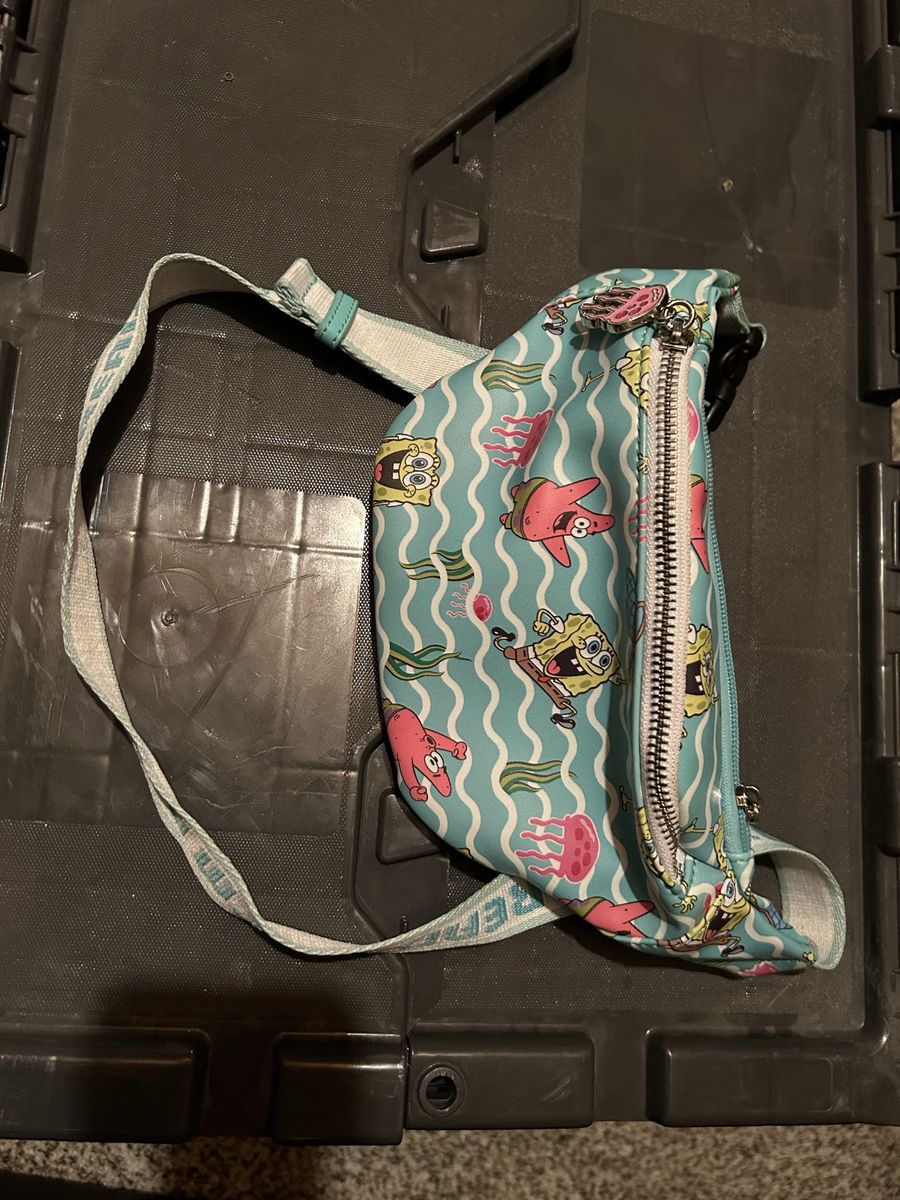 LoungeFly Sponge Bob Fanny pack