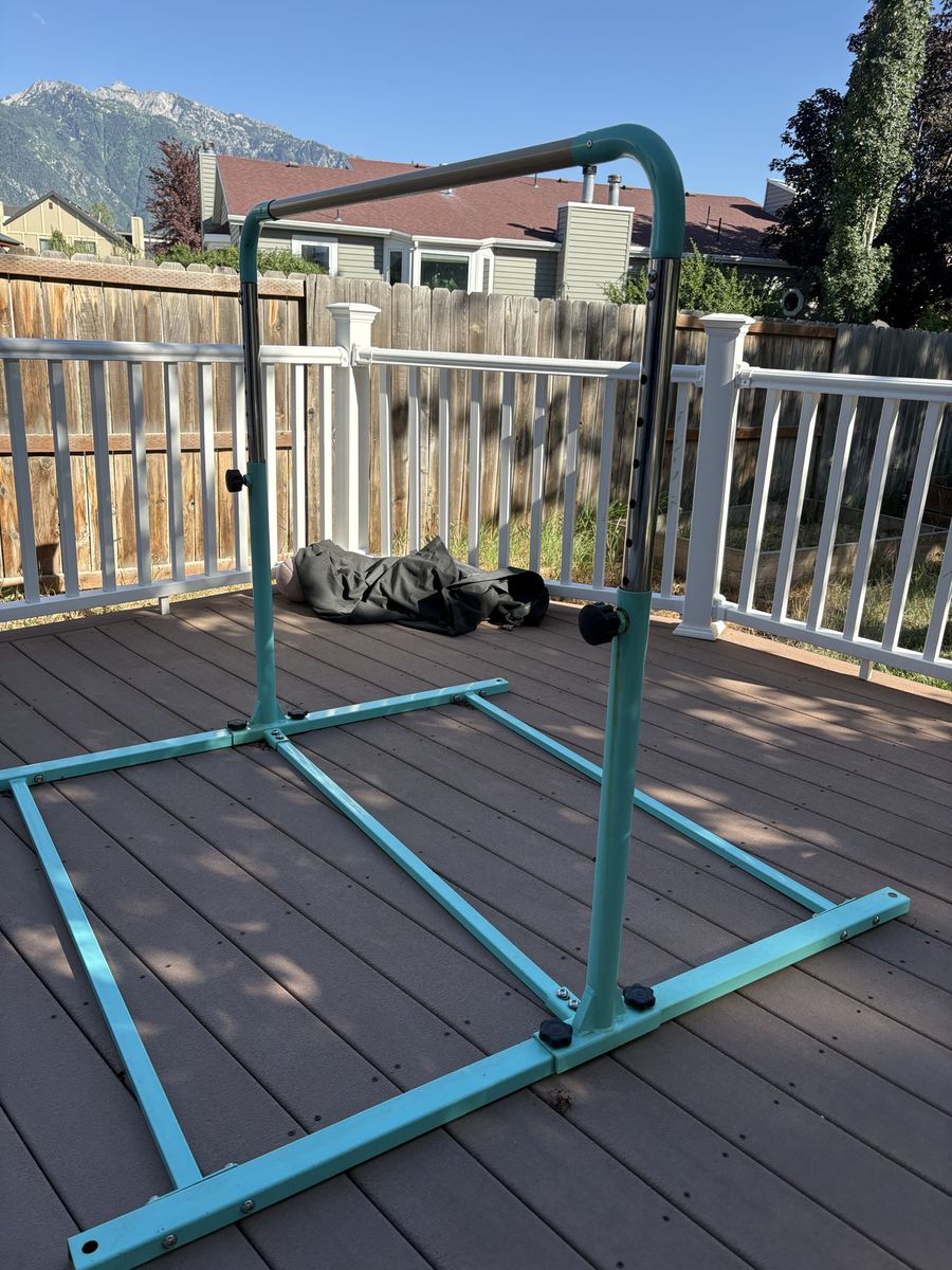 Kids gymnastics bar