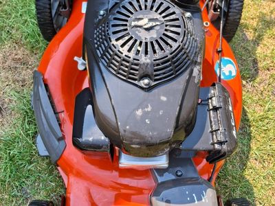 Self propeled husquavarna lawn mower