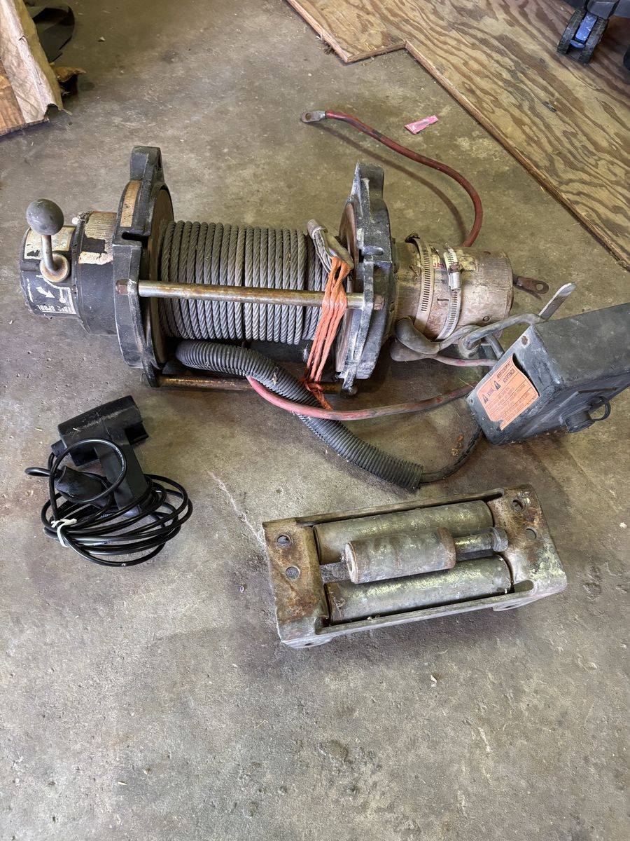 Winch (Warn 8000lbs)