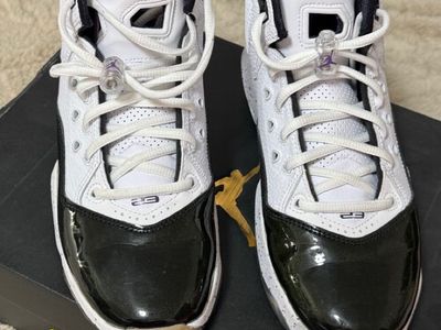 Woman’s shoes