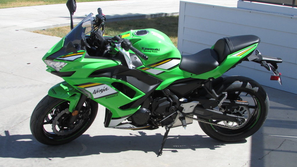 2025 Kawasaki Ninja® 650 KRT Edition ABS