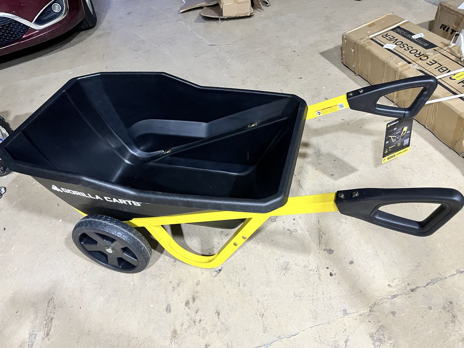 Gorilla Carts GCR-7 Evolution 7 cu. ft. Poly Yard Cart - 600lb Capacity, Flat-Free Tires