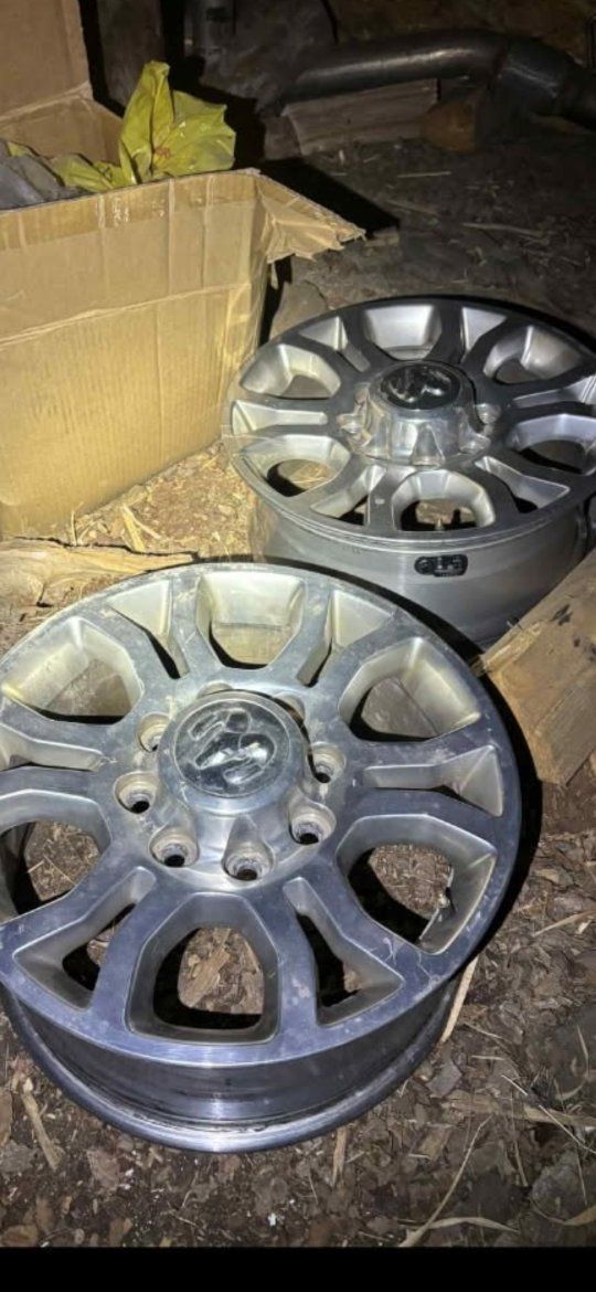 Ram 3500 Laramie wheels 