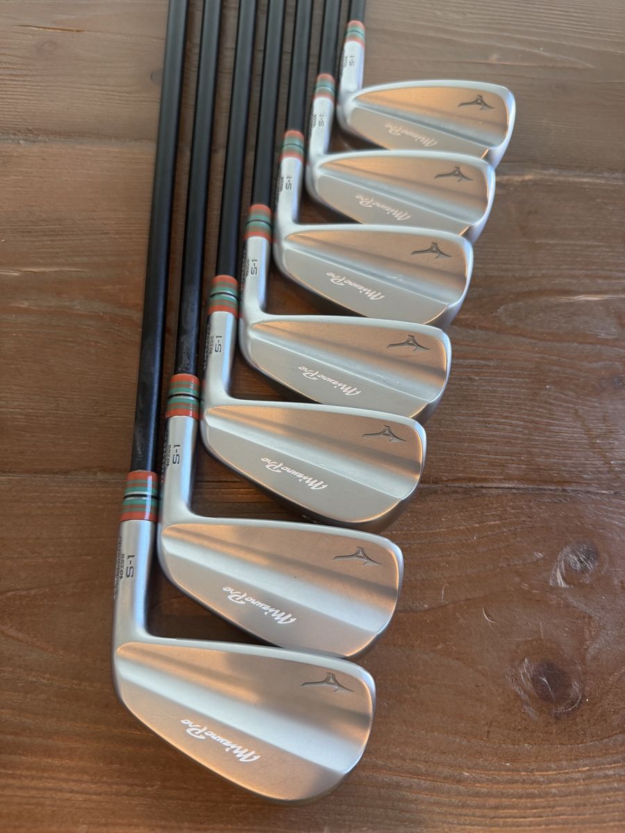 Mizuno S-1 Irons w/ LA Golf Graphite Shafts (4-PW)